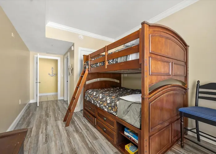 Apartment 3 Bedroom Belmont Towers On Boardwalk: Ocean & Bay Views *