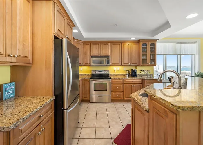 3 Bedroom Belmont Towers On Boardwalk: Ocean & Bay Views * Ocean Stadt