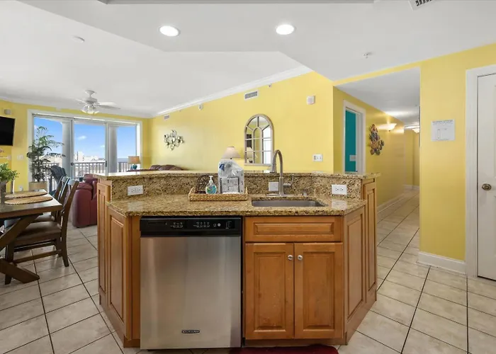 Apartment 3 Bedroom Belmont Towers On Boardwalk: Ocean & Bay Views *