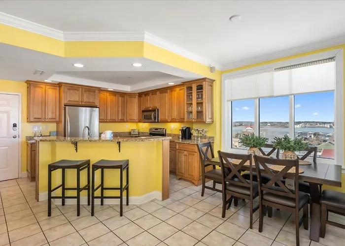 3 Bedroom Belmont Towers On Boardwalk: Ocean & Bay Views *