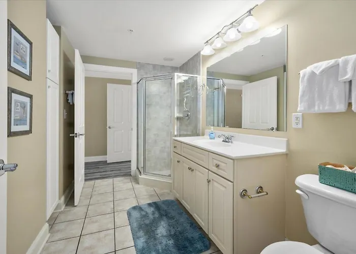 3 Bedroom Belmont Towers On Boardwalk: Ocean & Bay Views