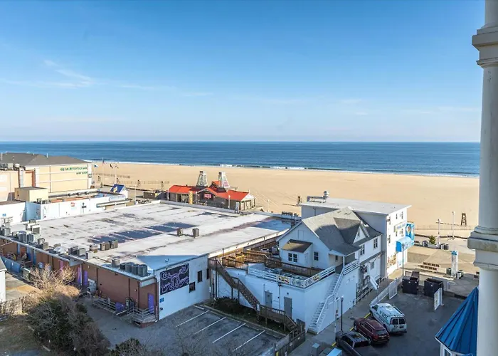Apartment 3 Bedroom Belmont Towers On Boardwalk: Ocean & Bay Views Ocean Stadt