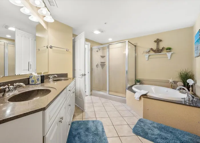 Apartment 3 Bedroom Belmont Towers On Boardwalk: Ocean & Bay Views